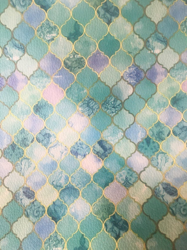 Pebbled Aqua Quatrefoil