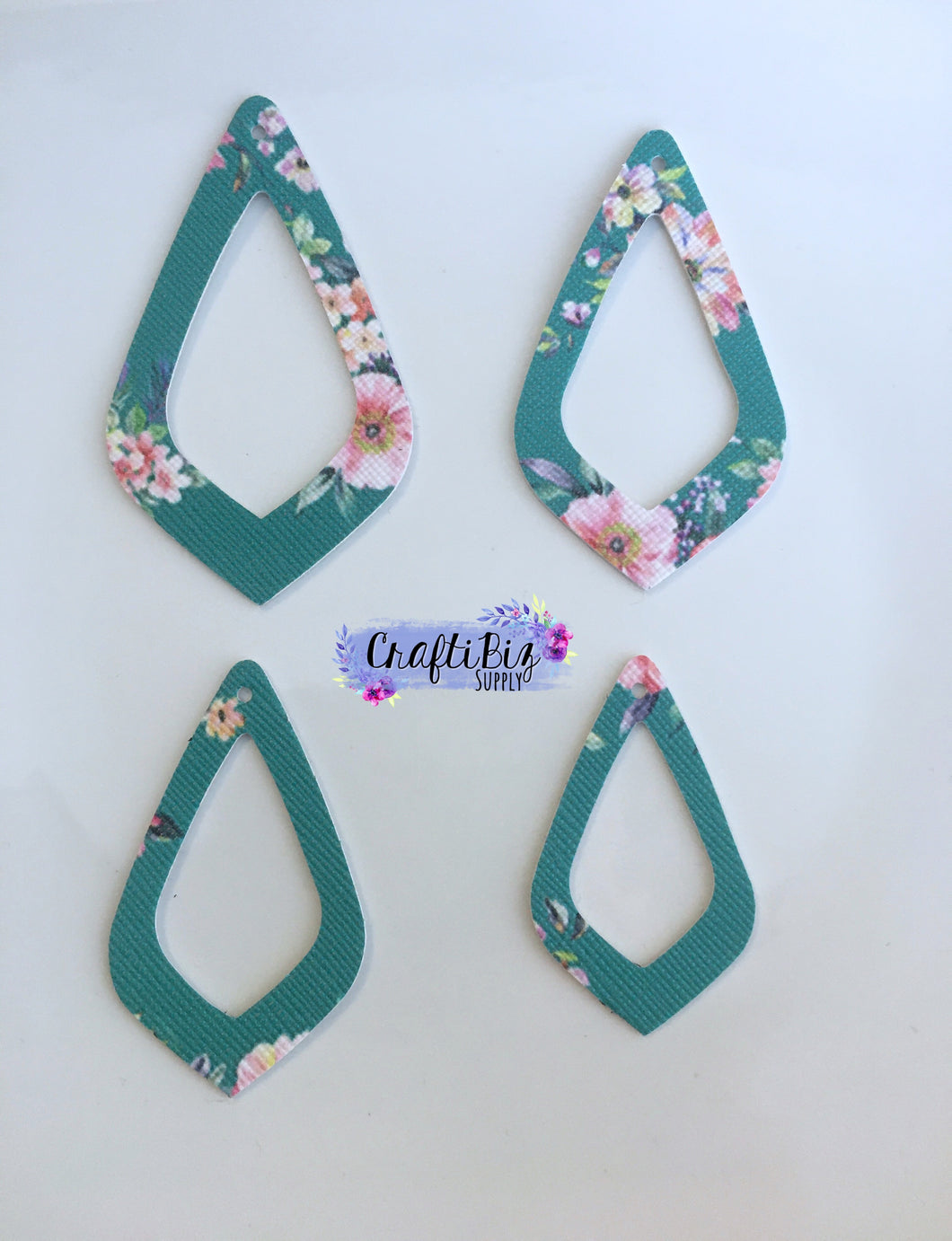 Pointed Teardrop Cutout -Multi Sized