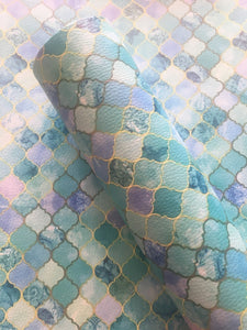 Pebbled Aqua Quatrefoil