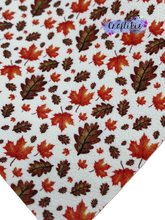 Load image into Gallery viewer, Pebbled Leaves &amp; Acorns