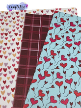Load image into Gallery viewer, Love is in the Air